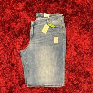 Brand New 11.5” Bermuda